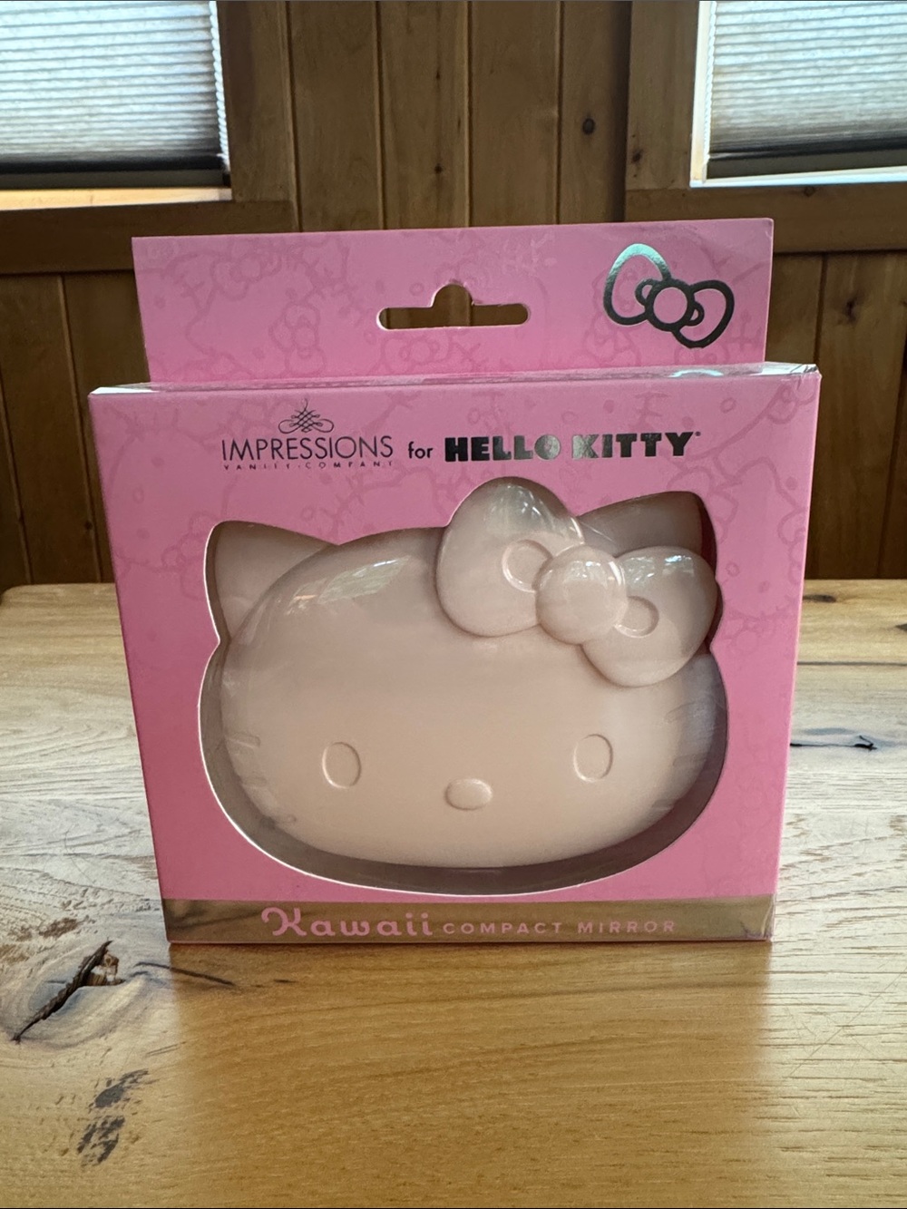 Hello Kitty Pink Kawaii Compact Mirror with Bow Detail